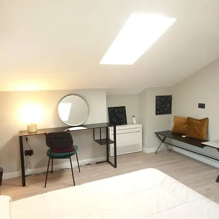 Bed and breakfast Live Attic *